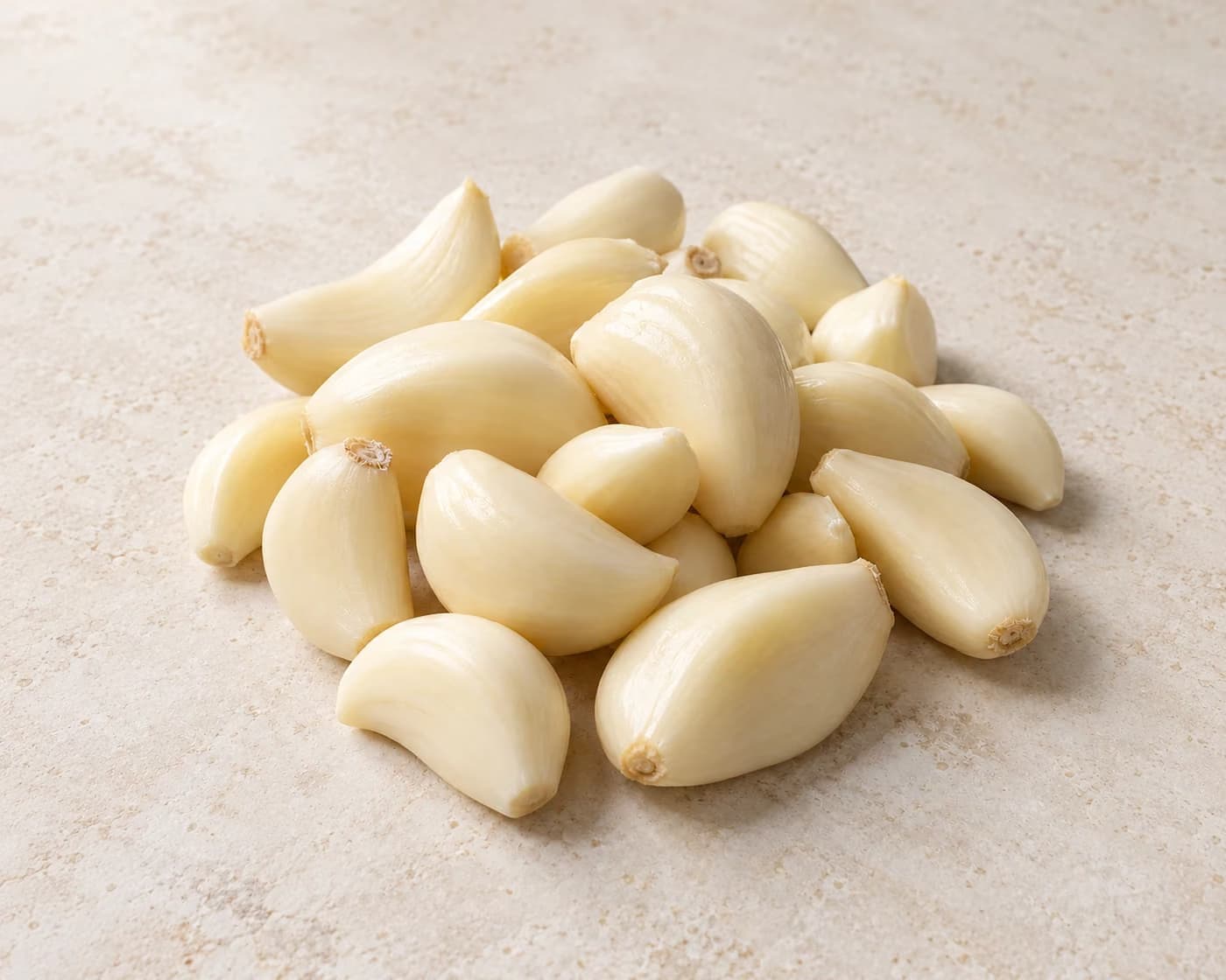 Peeled Garlic — centered product view