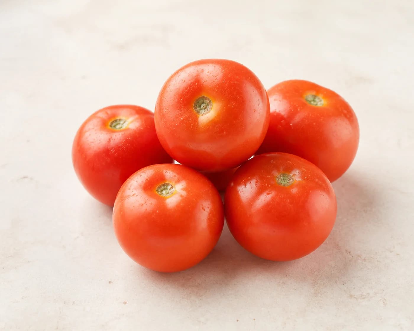 Tomato — centered product view